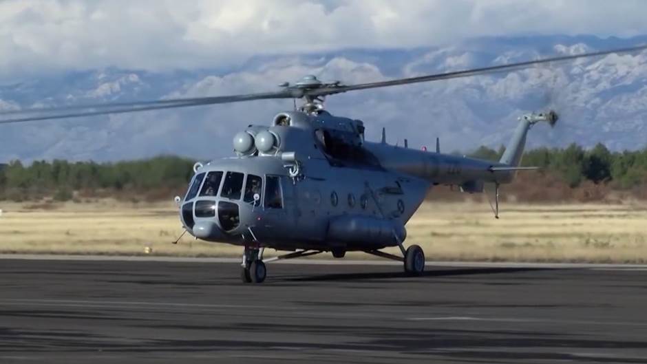 Vojnim Helikopterom Prevezli Bebu U Inkubatoru Iz Dubrovnika U Split N1