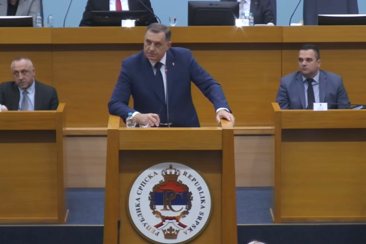 Dodik Optu Io Sds Da Se Odrekao Karad I A Kojem Je U Britanskom