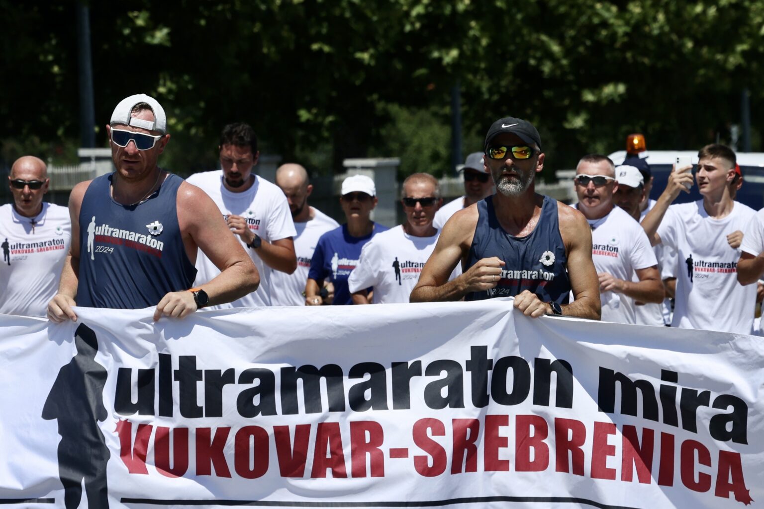 Foto Ultramaratonci Iz Vukovara Stigli U Poto Are Do Ekale Ih Majke