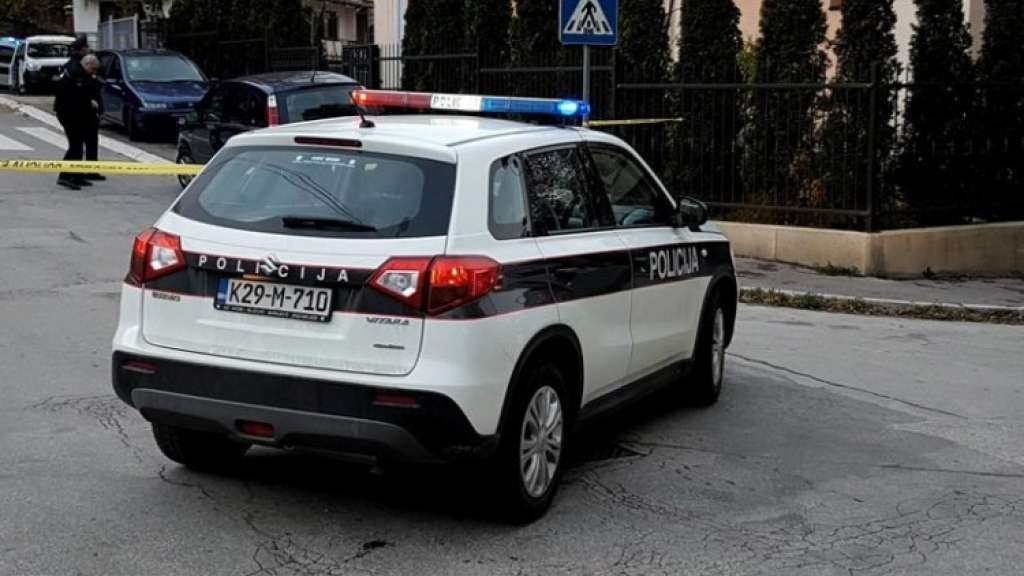 Pješak poginuo u naletu automobila u Bugojnu