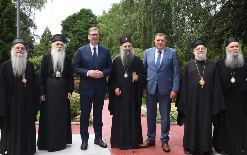 "Patrijarh Porfirije je patrijarh vlasti, velik je uticaj tajne policije na Srpsku pravoslavnu crkvu"