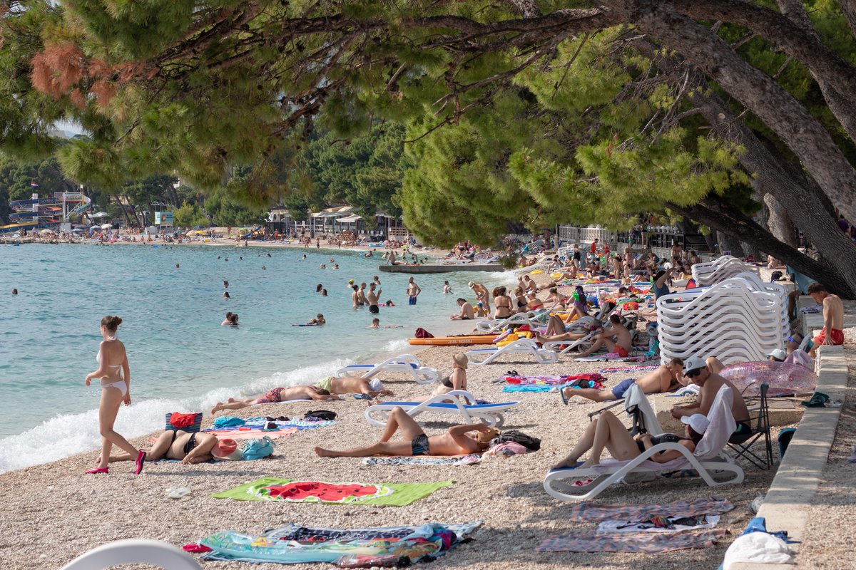 VIDEO / Snimke s hrvatske plaže izazvale burnu raspravu: "Ovo više nije odmor"