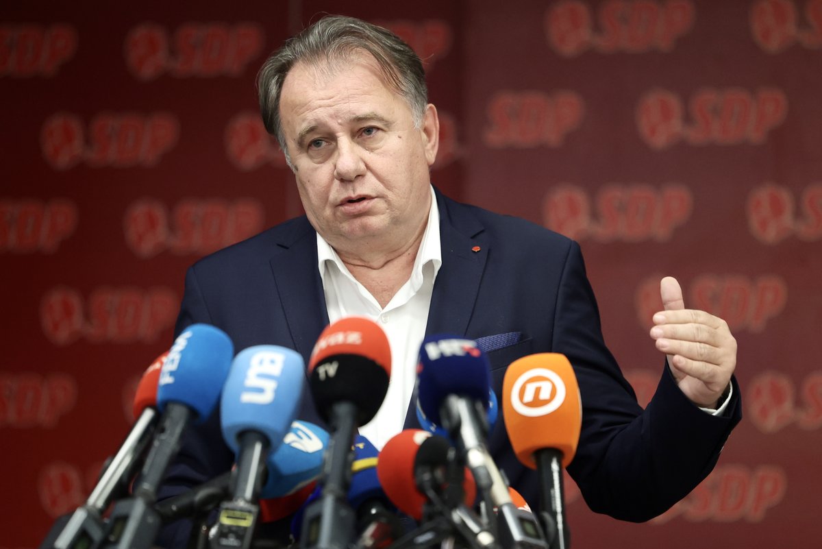Reakcija SDP-a na prozivke iz SDA: Posjeta Denisa Bećirovića Kanadi planirana mjesecima, poziv uputio i predsjednik FIFA-e