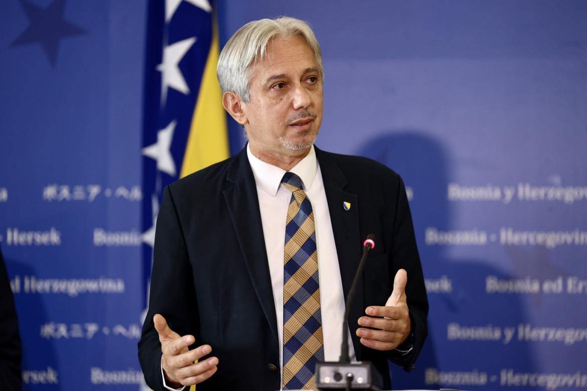 Kovačević: Pod ljiljanima smo primljeni u UN, kriminalizacija te zastave je udar na mir i Ustav BiH