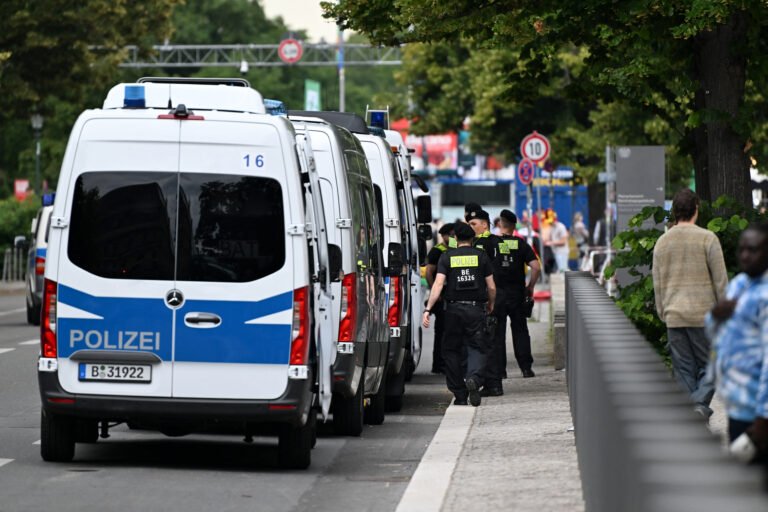 Najtraženija žena u Njemačkoj iza rešetaka nakon što je tri decenije izbjegavala policiju
