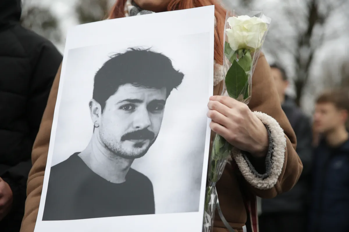 FOTO Okupljanje građana Sarajeva zbog tramvajske nesreće