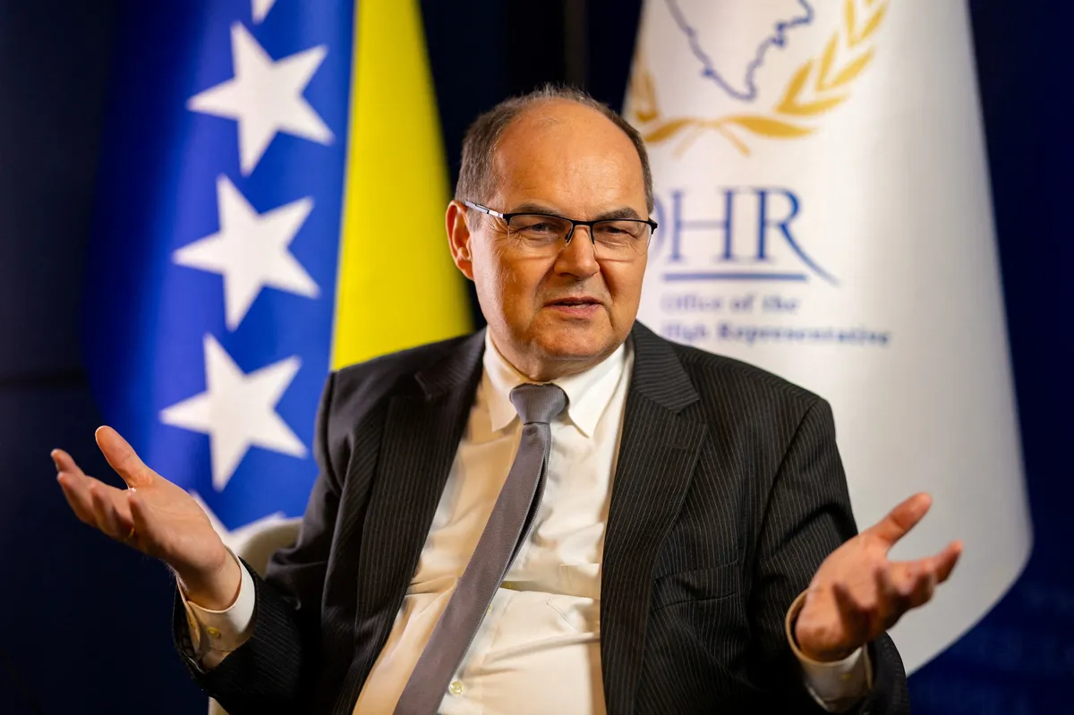 Poznati svjetski novinar tvrdi da mu je Christian Schmidt dao intervju, pa pokušao spriječiti objavu teksta