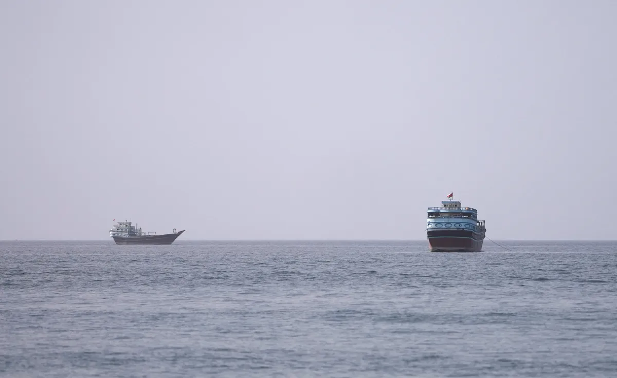 Tanker grčke kompanije pogođen kod Hormuškog moreuza