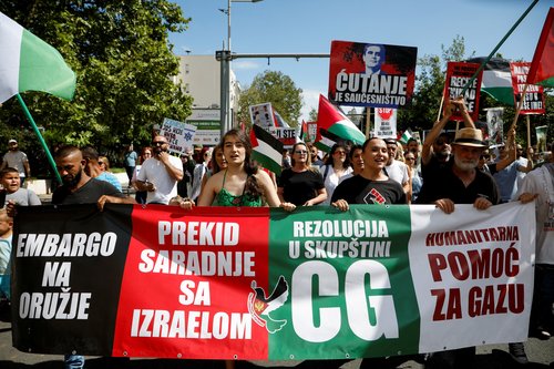 Aktivisti na protestima u Podgorici