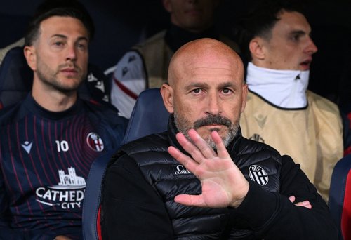 Bologna v SC Freiburg - Stadio Renato Dall'Ara, Bologna, Italy - October 2, 2025 Bologna coach Vincenzo Italiano REUTERS/Jennifer Lorenzini