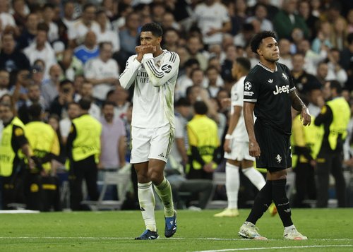 Soccer Football - UEFA Champions League - Real Madrid v Juventus - Santiago Bernabeu, Madrid, Spain - October 22, 2025 Real Madrid's Jude Bellingham celebrates scoring their first goal REUTERS/Susana Vera