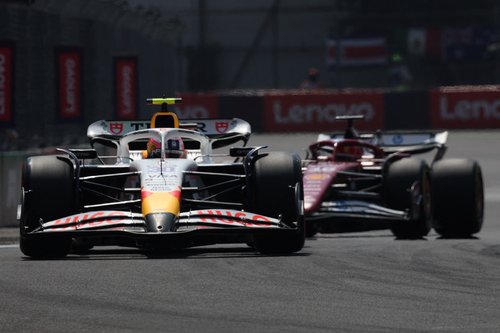 Formula One F1 - Mexico Grand Prix - Autodromo Hermanos Rodriguez, Mexico City, Mexico - October 25, 2025 RB's Liam Lawson and Ferrari's Charles Leclerc during practice REUTERS/Henry Romero