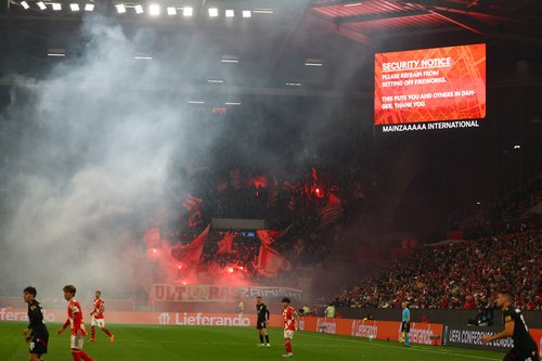 Soccer Football - UEFA Conference League - 1. FSV Mainz 05 v Zrinjski Mostar - MEWA Arena, Mainz, Germany - October 23, 2025 General view of a message on the big screen REUTERS/Kai Pfaffenbach