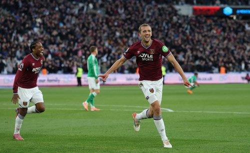 Tomas Soucek Kyle Walker Peters