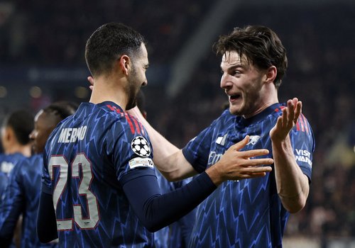Soccer Football - UEFA Champions League - Slavia Prague v Arsenal - Fortuna Arena, Prague, Czech Republic - November 4, 2025 Arsenal's Mikel Merino celebrates scoring their third goal with Arsenal's Declan Rice REUTERS/David W Cerny