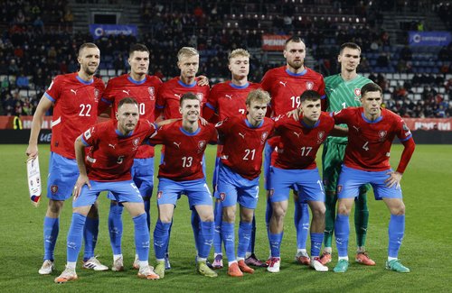 Soccer Football - World Cup - UEFA Qualifiers - Group L - Czech Republic v Gibraltar - Andruv Stadion, Olomouc, Czech Republic - November 17, 2025 Czech Republic players pose for a team group photo before the match REUTERS/David W Cerny