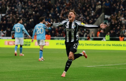 Soccer Football - Premier League - Newcastle United v Manchester City - St James' Park, Newcastle, Britain - November 22, 2025 Newcastle United's Harvey Barnes celebrates scoring their second goal Action Images via Reuters/Lee Smith EDITORIAL USE ONLY. NO