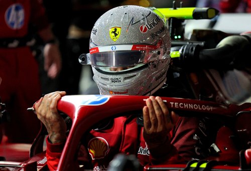 Formula One F1 - Las Vegas Grand Prix - Las Vegas Strip Circuit, Las Vegas, Nevada, United States - November 22, 2025 Ferrari's Lewis Hamilton ahead of the race REUTERS/Daniel Cole TPX IMAGES OF THE DAY
