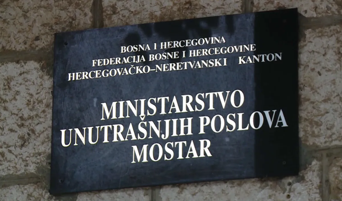 Širom HNK dojave o bombama u mnogim školama