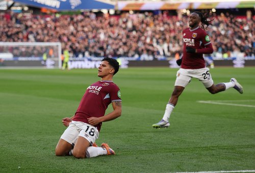 Soccer Football - Premier League - West Ham United v Aston Villa - London Stadium, London, Britain - December 14, 2025 West Ham United's Mateus Fernandes celebrates scoring their first goal Action Images via Reuters/Paul Childs EDITORIAL USE ONLY. NO USE