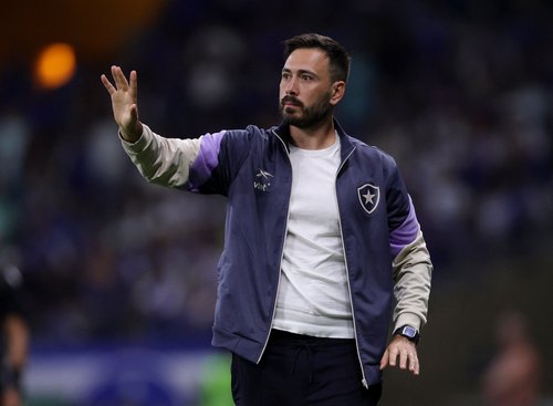 Soccer Football - Brasileiro Championship - Cruzeiro v Botafogo - Estadio Mineirao, Belo Horizonte, Brazil - December 4, 2025 Botafogo coach Davide Ancelotti REUTERS/Cris Mattos