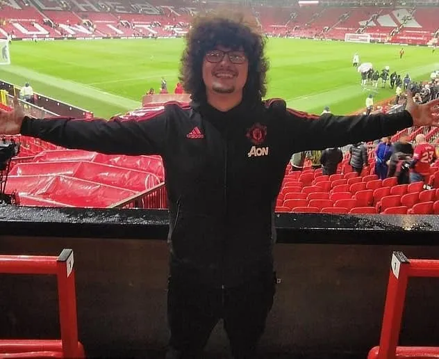 United večeras lovi petu pobjedu u nizu, a jedan navijač s nestrpljenjem čeka pozitivan ishod (VIDEO)