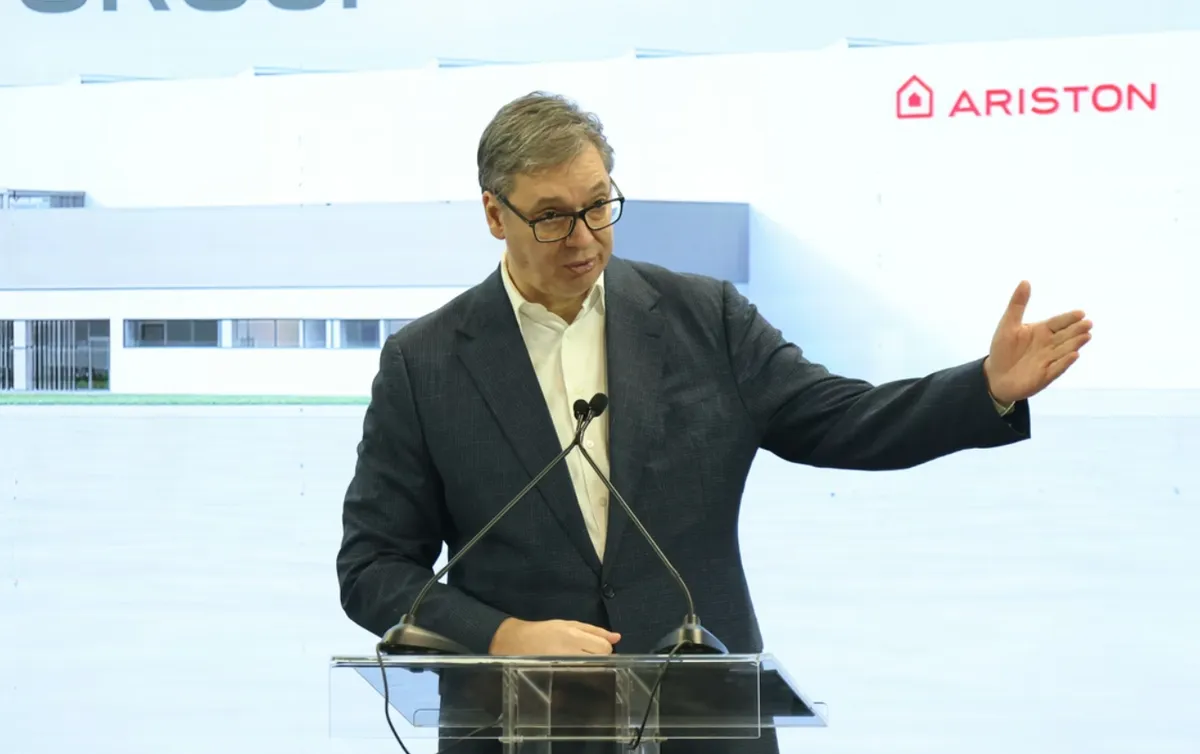 Sve velike sile okrenule leđa Srbiji, tvrdi Vučić