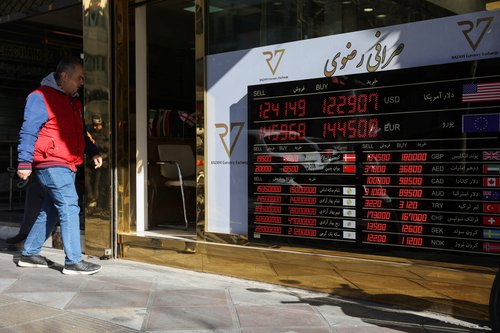 Ulice Teherana nakon protesta zbog pada vrijednosti Rijala i rastuće inflacije