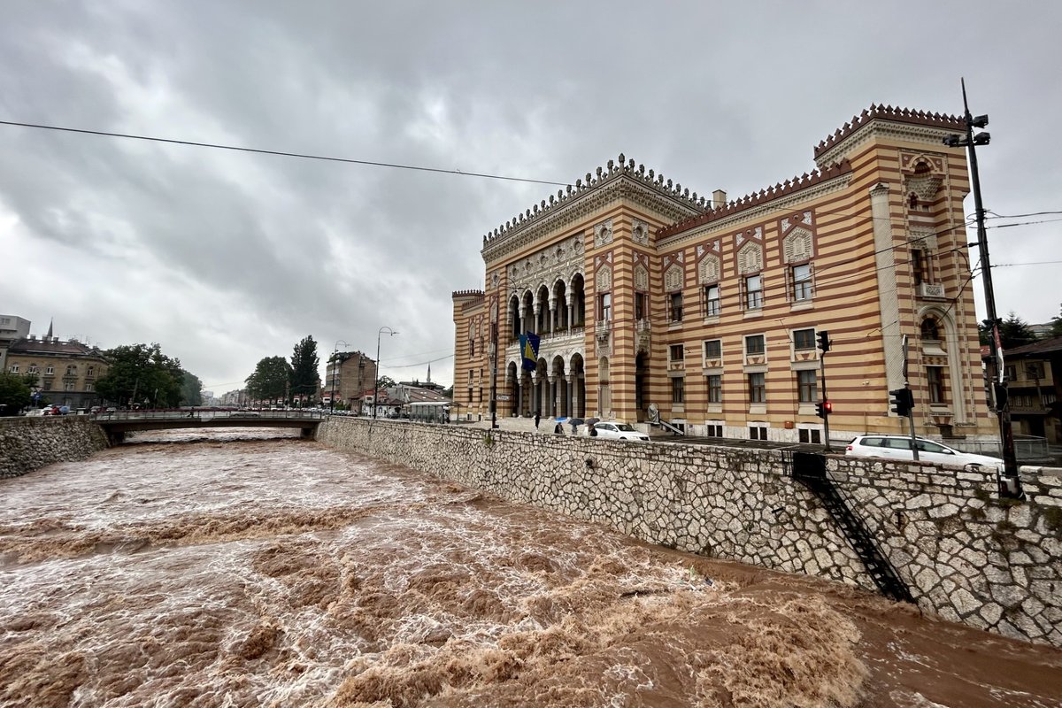 Upozorenje: U narednim satima kritično, mnogim mjestima prijete poplave