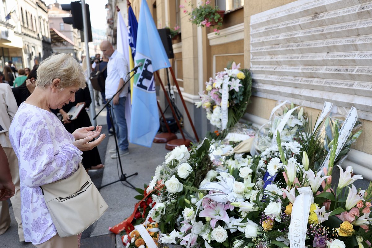 Markale Sarajevans mark 28th anniversary of Markale massacre