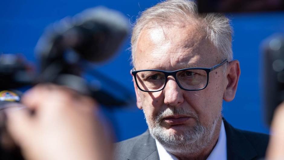 Croatian Interior MInister promises help for Bosnia's demining efforts