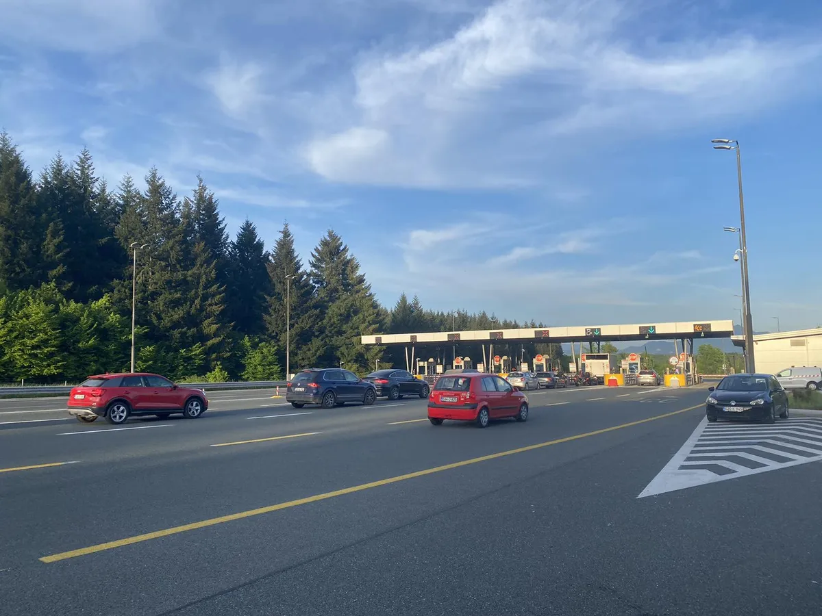 Sunny and hot weekend in Bosnia and Herzegovina, heavy traffic expected on roads and at borders