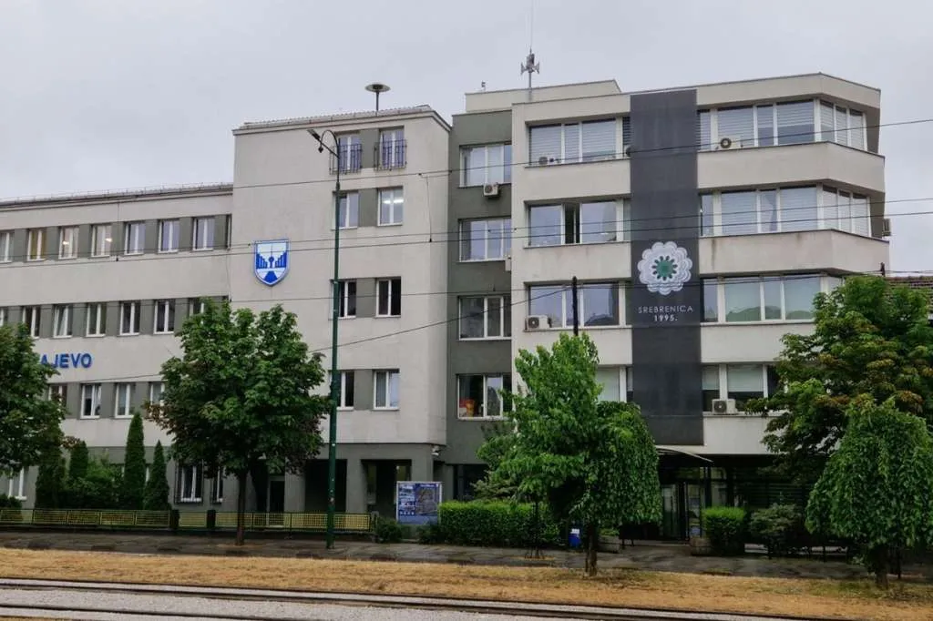 Bura zbog stipendija u Novom Sarajevu, Općina tvrdi da je sve zakonito