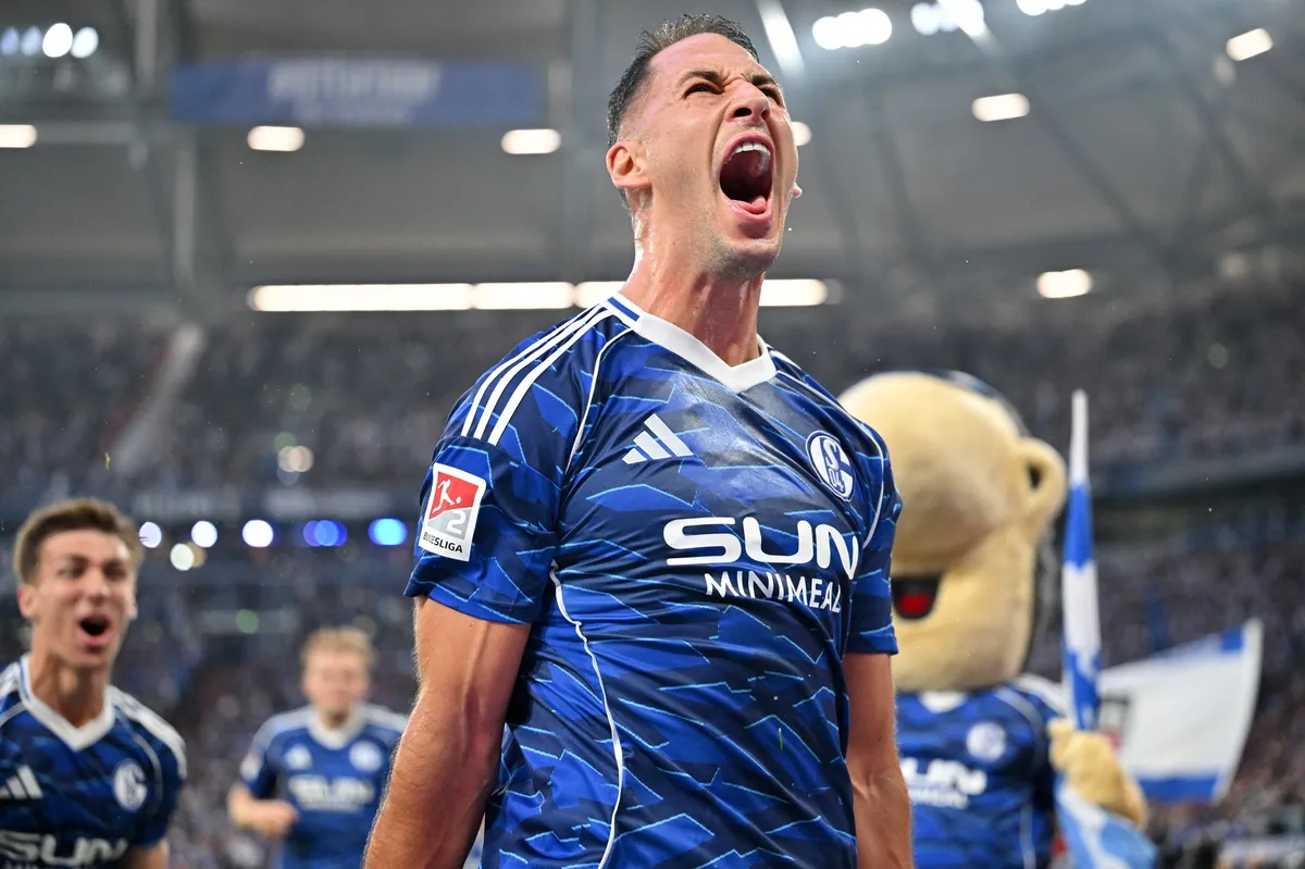 Zmajev vikend iz snova: Nikola Katić u timu kola Cvajte