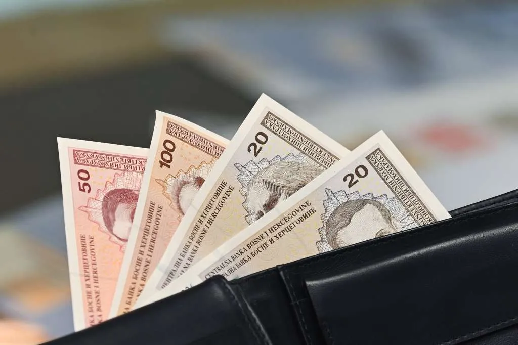 Danas isplata invalidnina za oktobar u Federaciji BiH