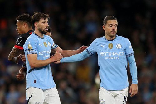 2025-05-20T210327Z_29980908_UP1EL5K1MHQGA_RTRMADP_3_SOCCER-ENGLAND-MCI-BOU-REPORT