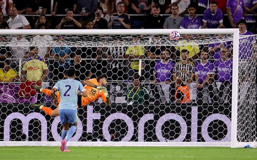 2025-06-19T030544Z_705120608_UP1EL6J08LJX0_RTRMADP_3_SOCCER-CLUB-AIN-JUV