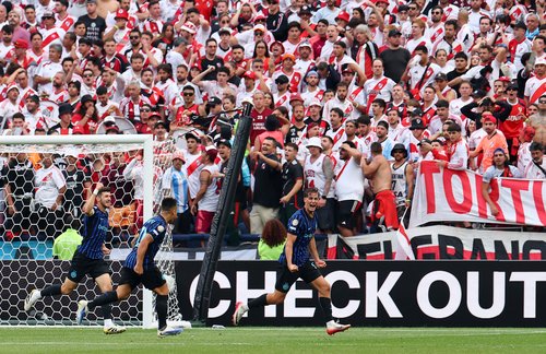 2025-06-26T024122Z_2024635023_UP1EL6Q07GWLB_RTRMADP_3_SOCCER-CLUB-INT-RIV