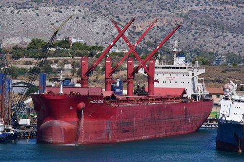 Magic sea, teretni brod napadnut na obali Jemena