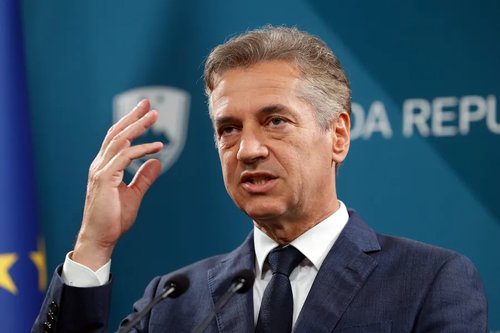 1750517603_POL20250528_IK_1628.format-webp.width-900