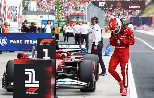 Formula One F1 - Hungarian Grand Prix - Hungaroring, Budapest, Hungary - August 2, 2025 Ferrari's Charles Leclerc celebrates after qualifying in pole position REUTERS/Bernadett Szabo
