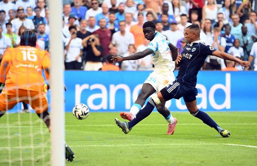 Soccer Football - Ligue 1 - Olympique de Marseille v Paris FC - Orange Velodrome, Marseille, France - August 23, 2025 Olympique de Marseille's Robinio Vaz scores their fifth goal REUTERS/Alexandre Dimou
