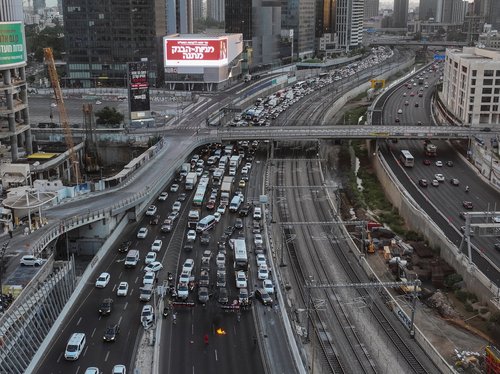Demonstration demanding the immediate end of the war and the release of all hostages who were kidnapped during the deadly October 7, 2023, attack on Israel by Hamas, in Tel Aviv, Israel, August 26, 2025. REUTERS/Aviv Atlas