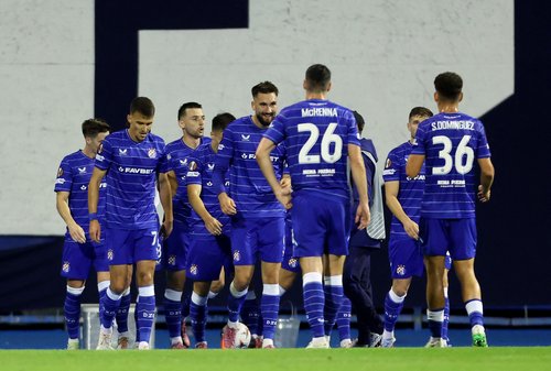 Soccer Football - UEFA Europa League - GNK Dinamo Zagreb v Fenerbahce - Stadion Maksimir, Zagreb, Croatia- September 24, 2025 GNK Dinamo Zagreb's Dion Drena Beljo celebrates scoring their first goal with teammates REUTERS/Antonio Bronic