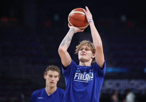 Basketball - FIBA EuroBasket 2025 - Third Place Game - Greece v Finland - Xiaomi Arena, Riga, Latvia - September 14, 2025 Finland's Miika Muurinen during the warm up before the match REUTERS/Yiannis Kourtoglou