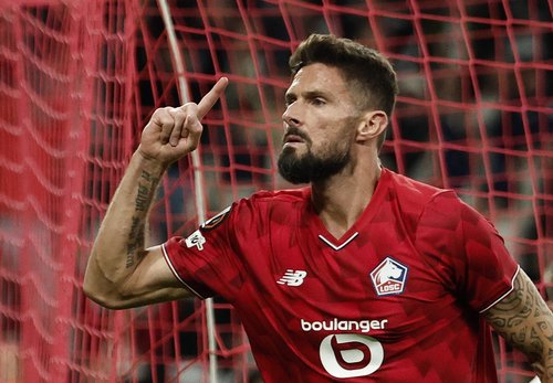 Soccer Football - UEFA Europa League - Lille v Brann - Decathlon Arena Stade Pierre-Mauroy, Villeneuve-d'Ascq, France - September 25, 2025 Lille's Olivier Giroud celebrates scoring their second goal REUTERS/Benoit Tessier