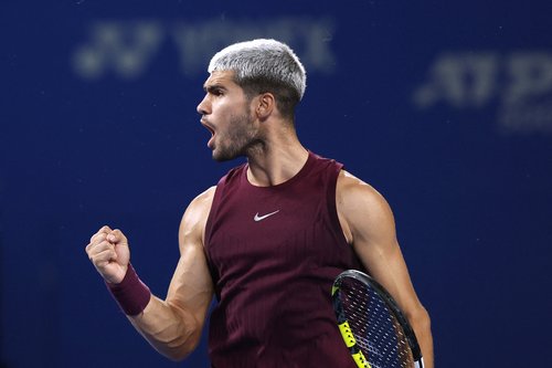 Tennis - ATP 500 - Japan Open Tennis Championships - Ariake Coliseum, Tokyo, Japan - September 27, 2025 Spain's Carlos Alcaraz reacts during his round of 16 match against Belgium's Zizou Bergs REUTERS/Manami Yamada