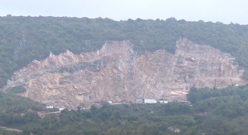 Neprijavljeni radnik poginuo u kamenolomu Pritoci u Bihaću