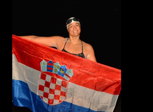 Dina Levačić isplivala maraton od 16 km na Angel Islandu