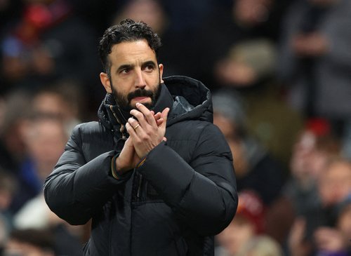 FILE PHOTO: Soccer Football - Premier League - Manchester United v West Ham United - Old Trafford, Manchester, Britain - December 4, 2025 Manchester United manager Ruben Amorim applauds fans before the match REUTERS/Scott Heppell EDITORIAL USE ONLY. NO U